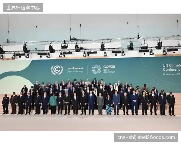面对技术型强队，巴泽利教练或将采用务实的5后卫体系，利用防守韧性与快速攻防转换寻求机会。